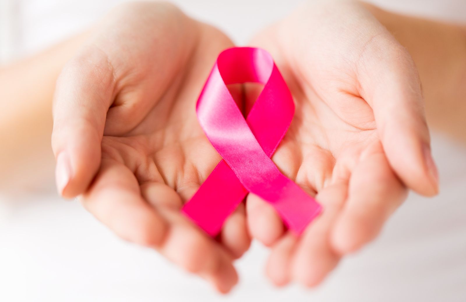 Cancro e donne, tutti i dati in rosa