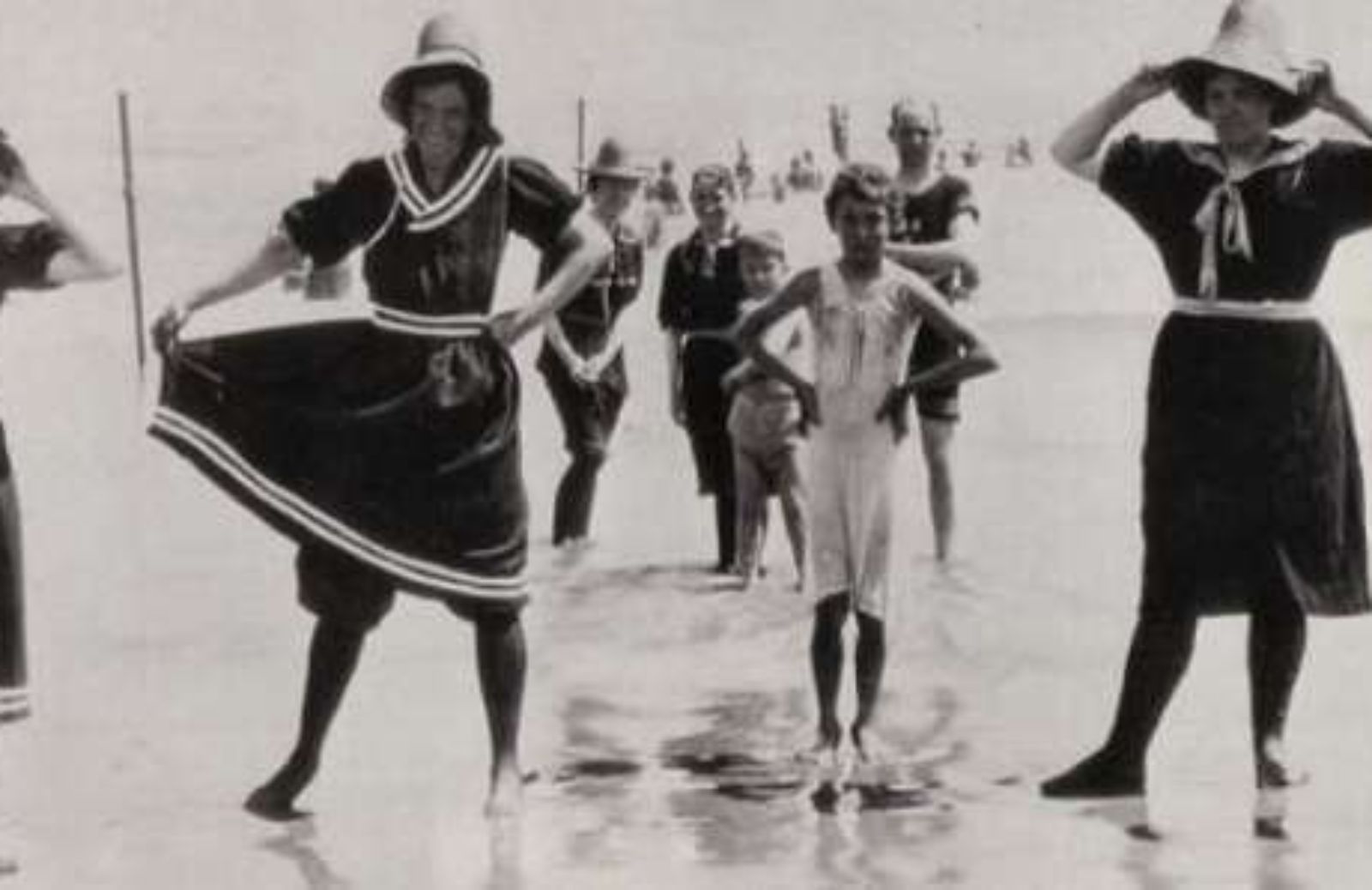 Storia del costume da bagno: il Novecento