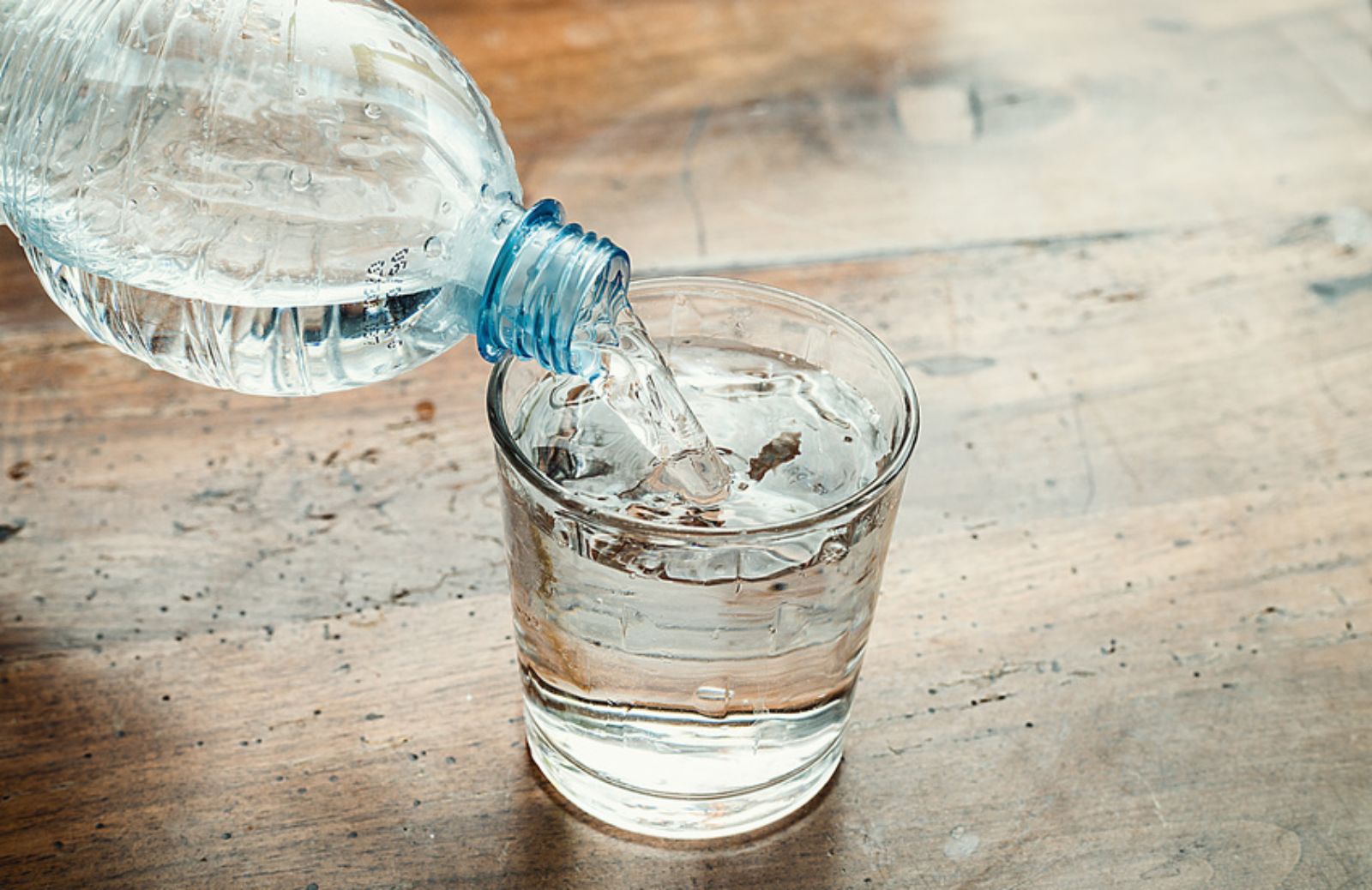Quanta acqua bisogna bere ogni giorno?