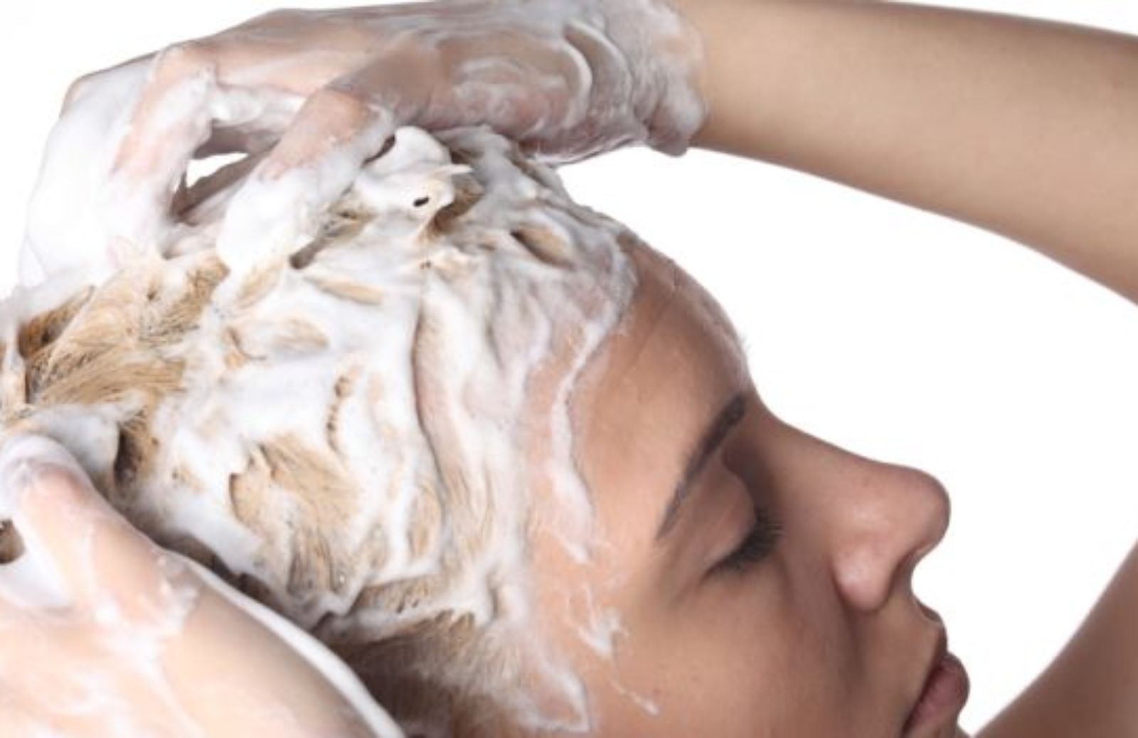 Come scegliere lo shampoo in base al tipo capelli