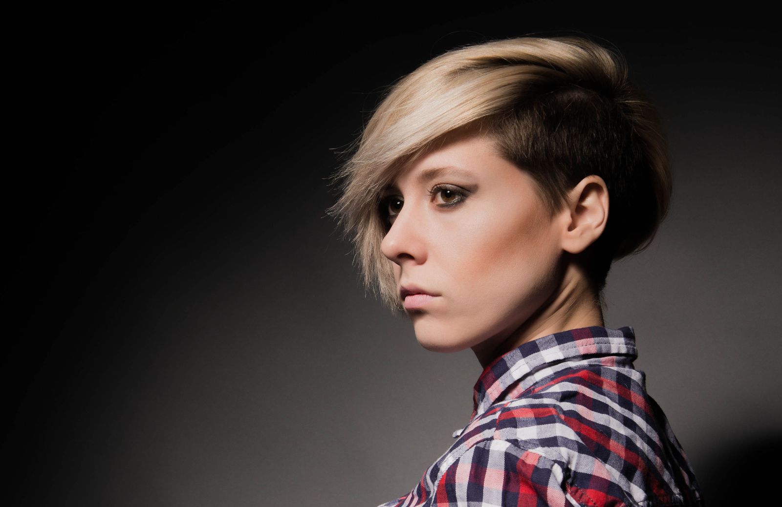 Undercut donna: un taglio originale e trasgressivo