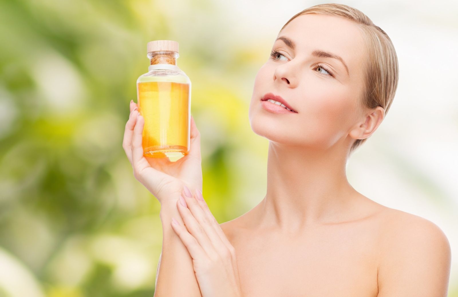 Come curare la pelle con l'olio giusto