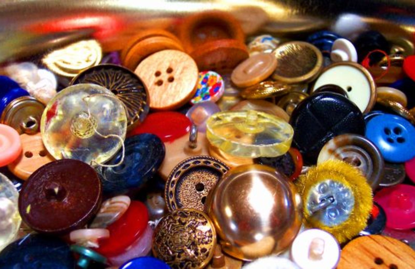 Come realizzare dei bijoux fai da te utilizzando i bottoni (prima parte)