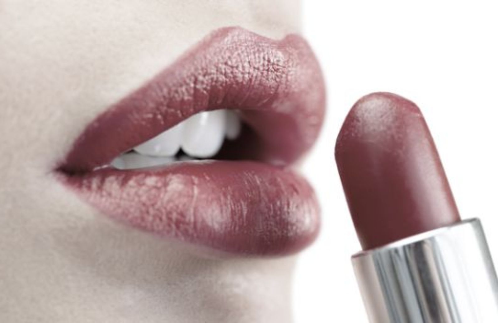 Come abbinare e applicare il rossetto bordeaux