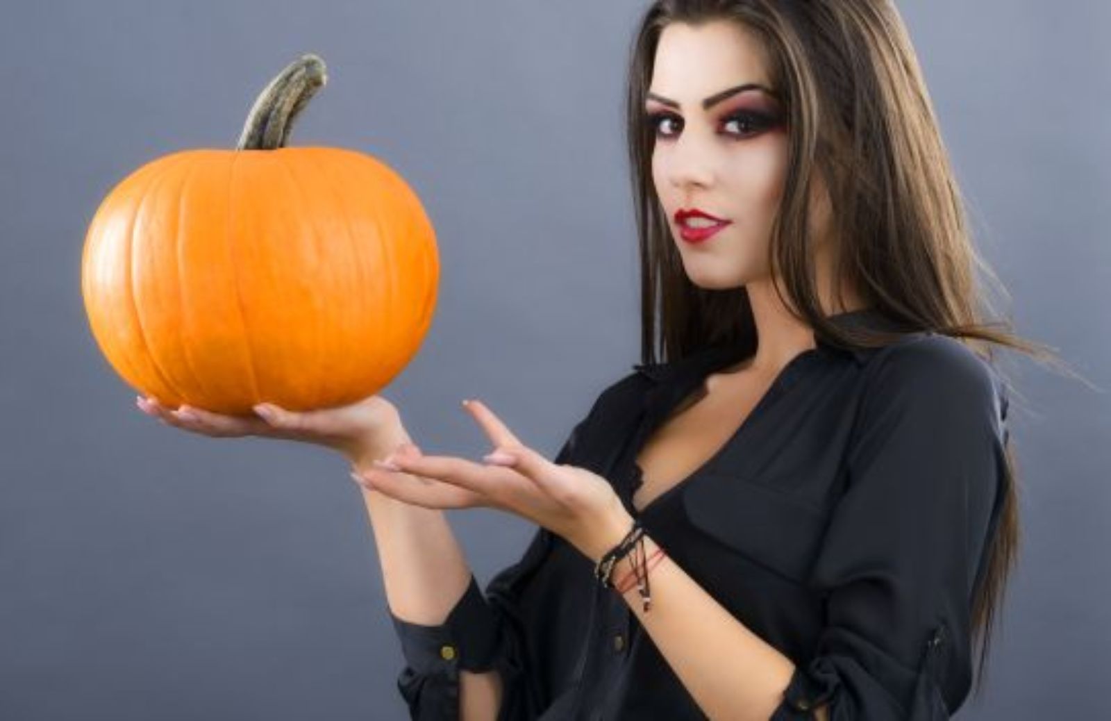 Come fare un trucco arancio zucca per Halloween