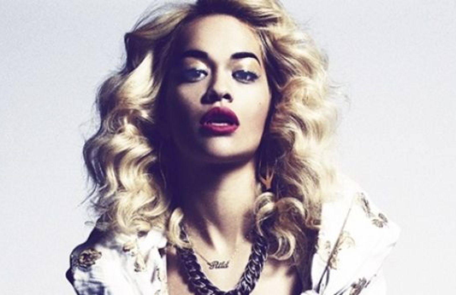 Rita Ora e Rimmel: una collezione di rossetti e smalti 