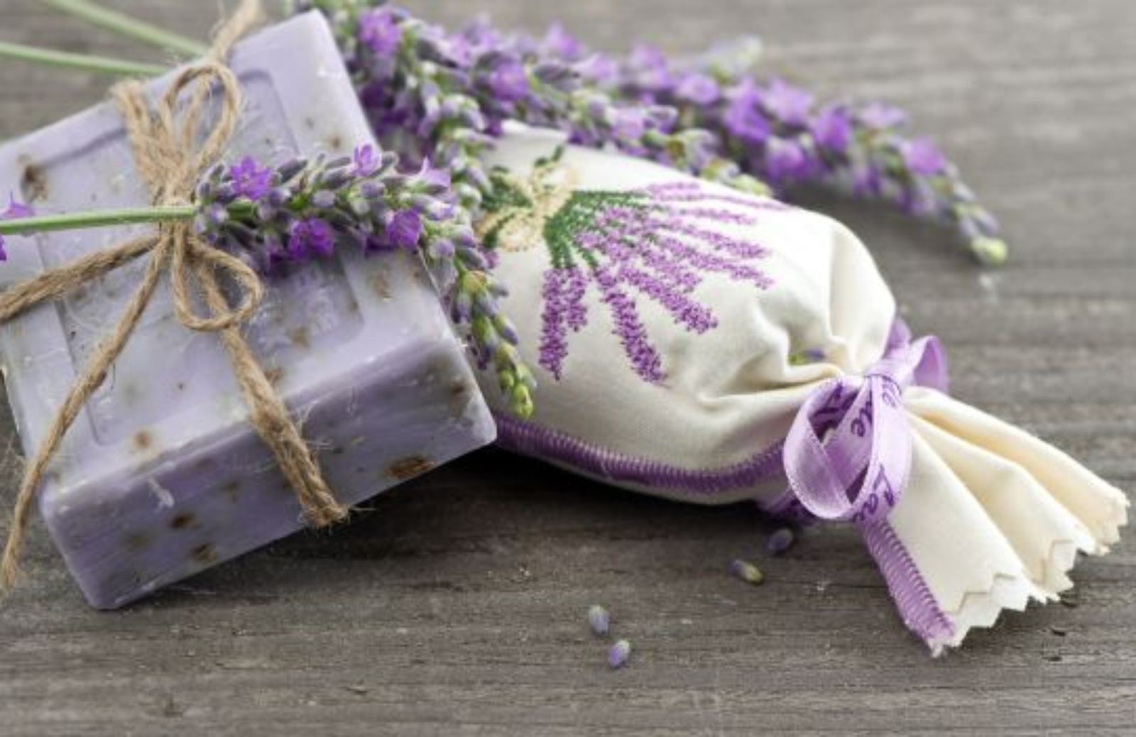 Come confezionare un sacchetto profumato alla lavanda