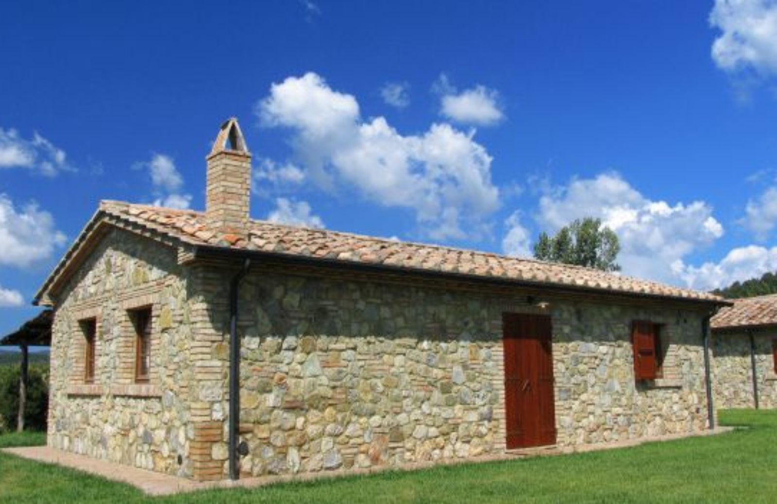 Come isolare il pian terreno di un edificio rurale