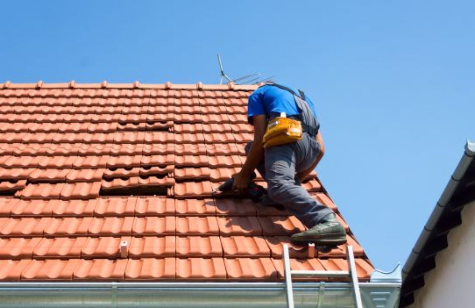 Come mettere il tetto di casa tua al sicuro dalle infiltrazioni