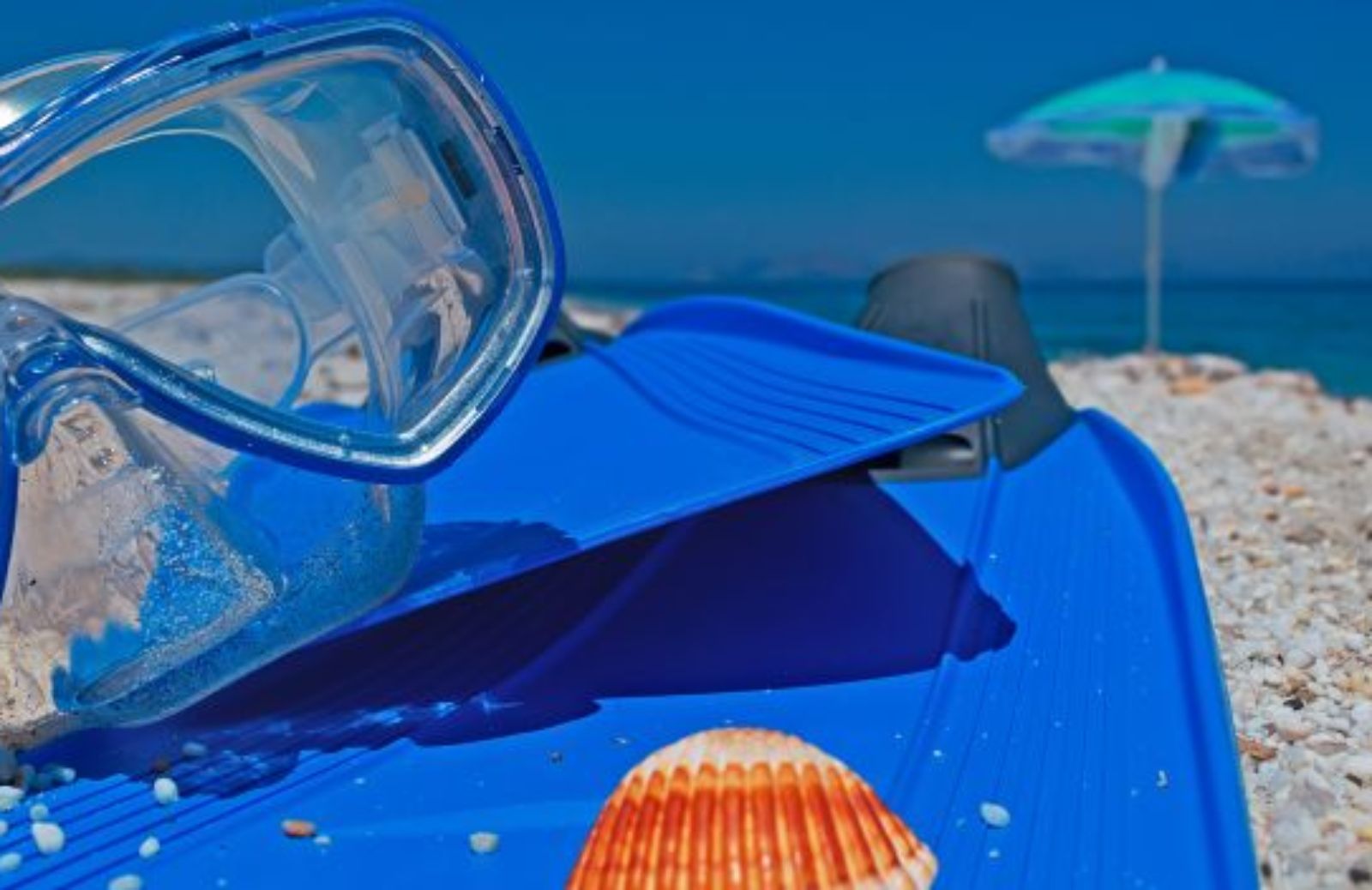 Come lavare maschera, pinne e altri oggetti usati in spiaggia