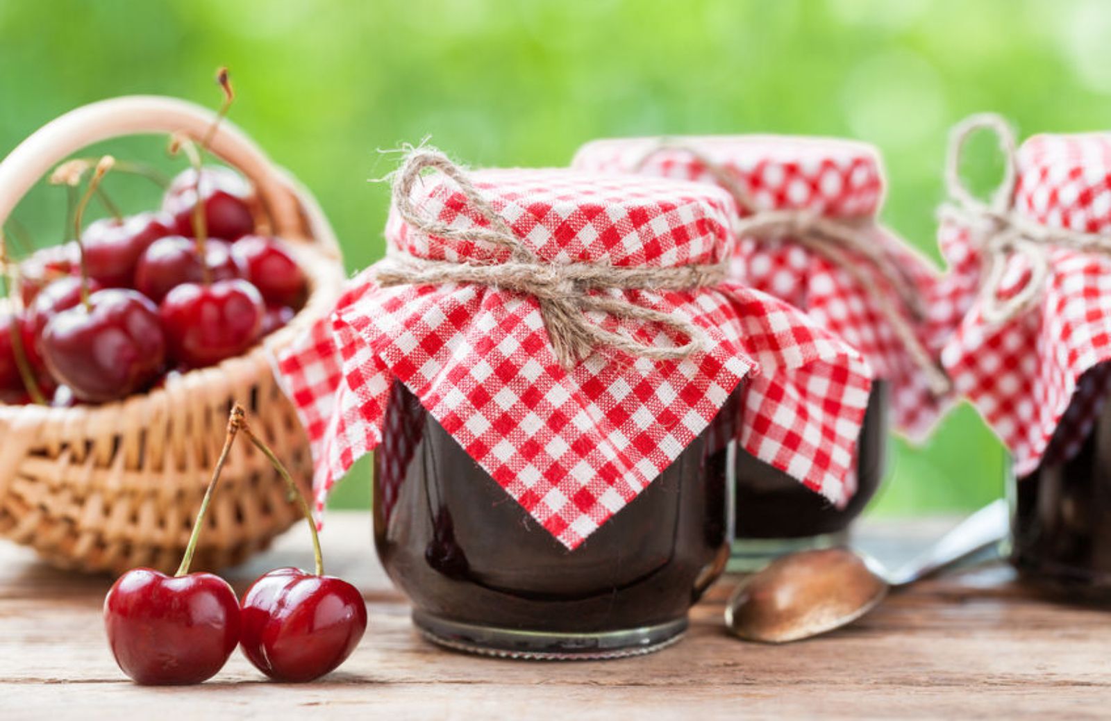 La ricetta della marmellata di ciliegie fatta in casa