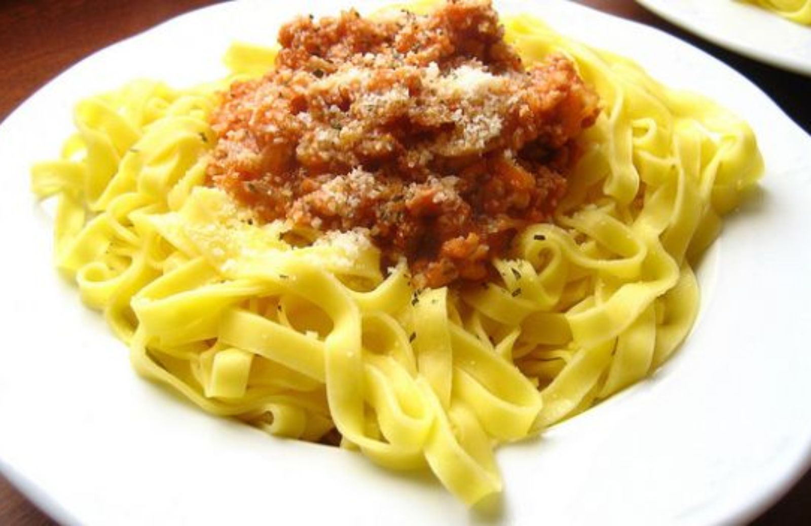 Come fare le tagliatelle al sugo di agnello