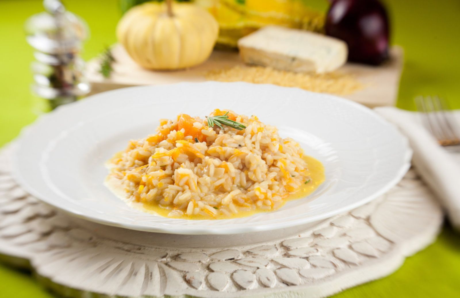 Come preparare un cremoso risotto con zucca e gorgonzola