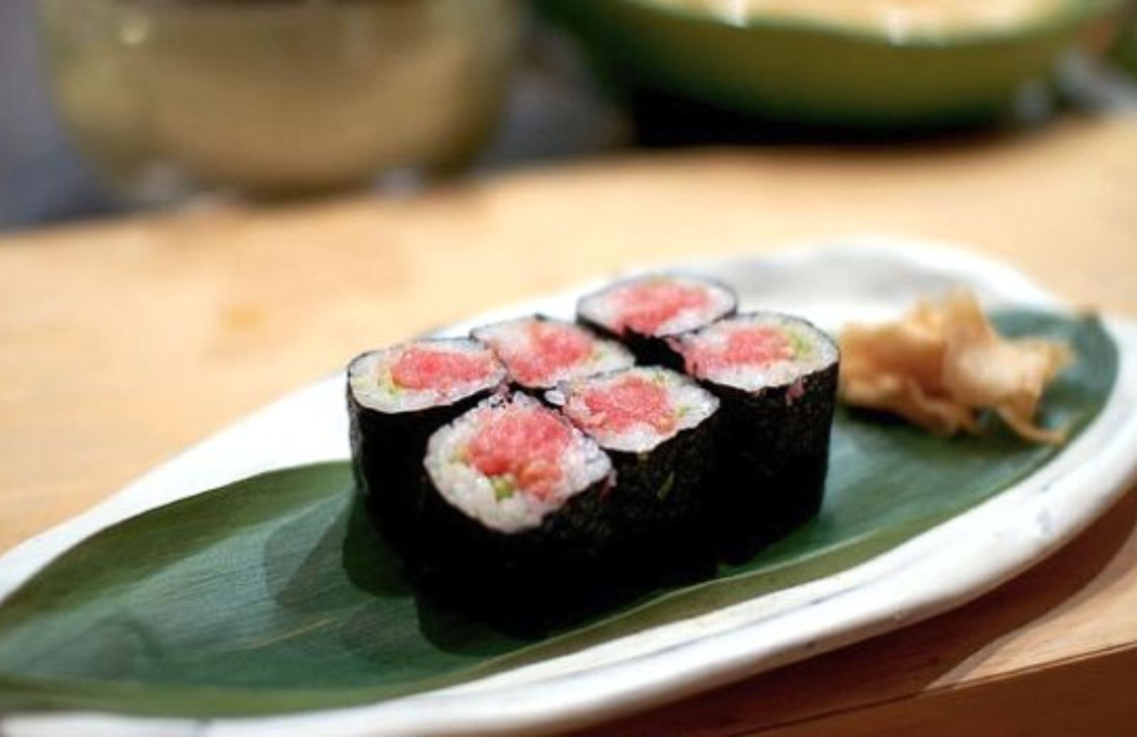 Come fare dei rotolini di Nori al salmone