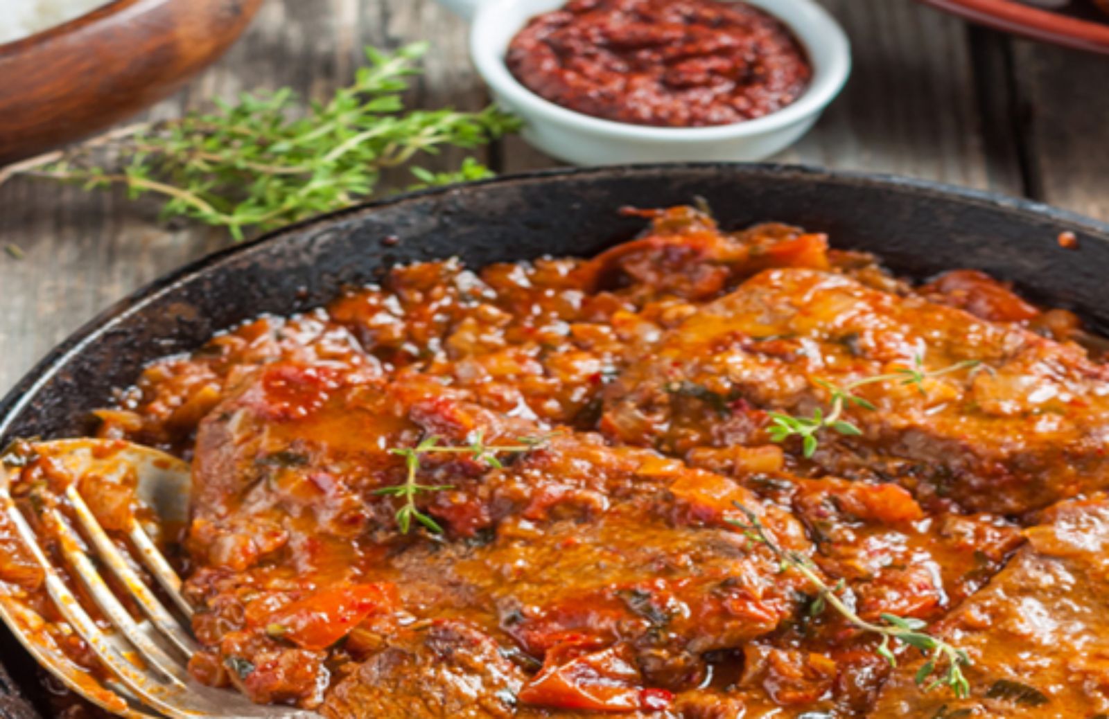 Come fare le cotolette di pollo al pomodoro