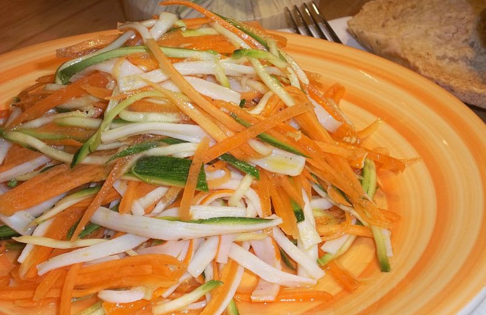 Insalata di surimi: la freschezza di un contorno sfizioso