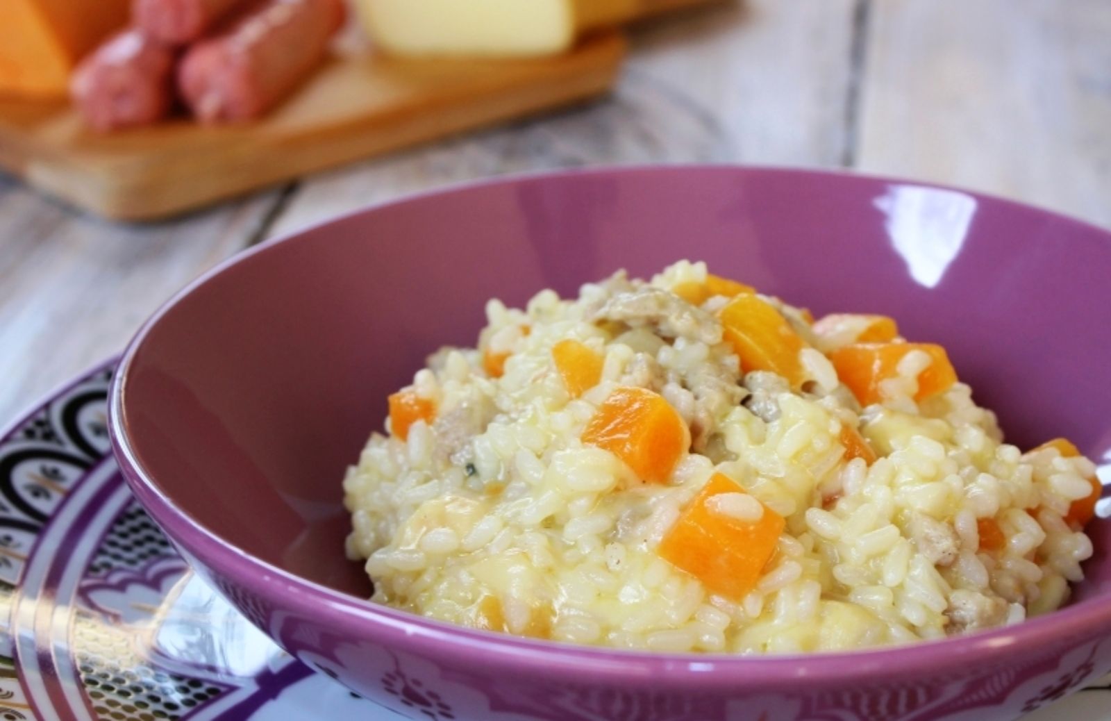 Risotto zucca salsiccia e provola: un piatto dal sapore deciso