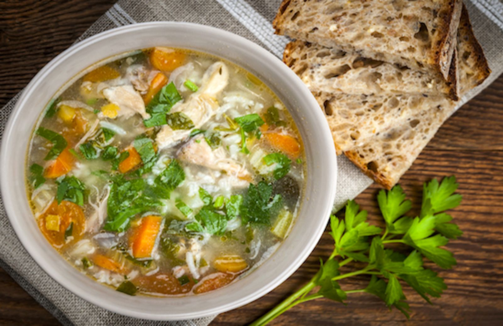 Ricette contro l'influenza: brodo di galletto Vallespluga con verdure