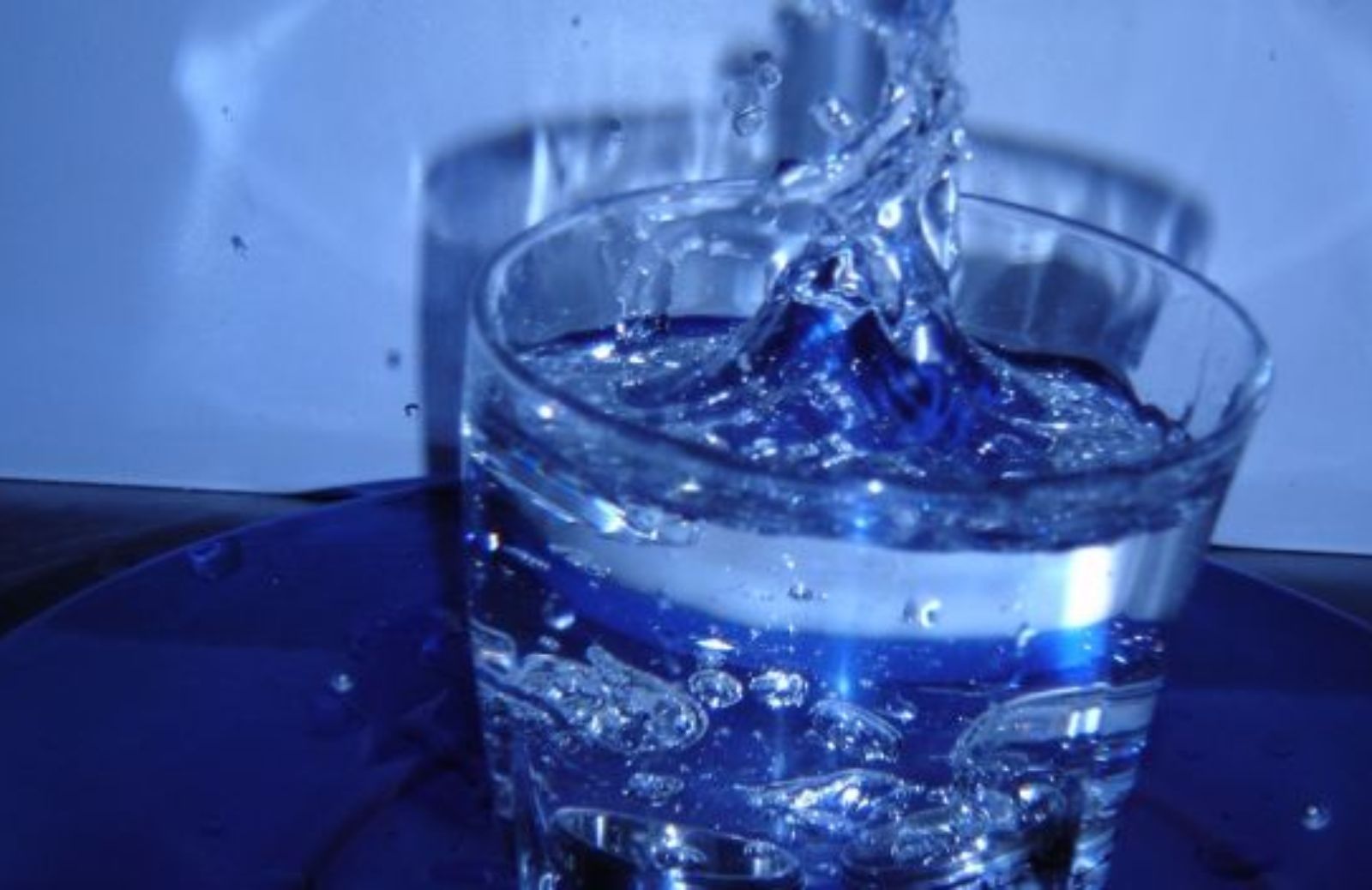 Come consumare acqua pulita senza caraffe filtranti