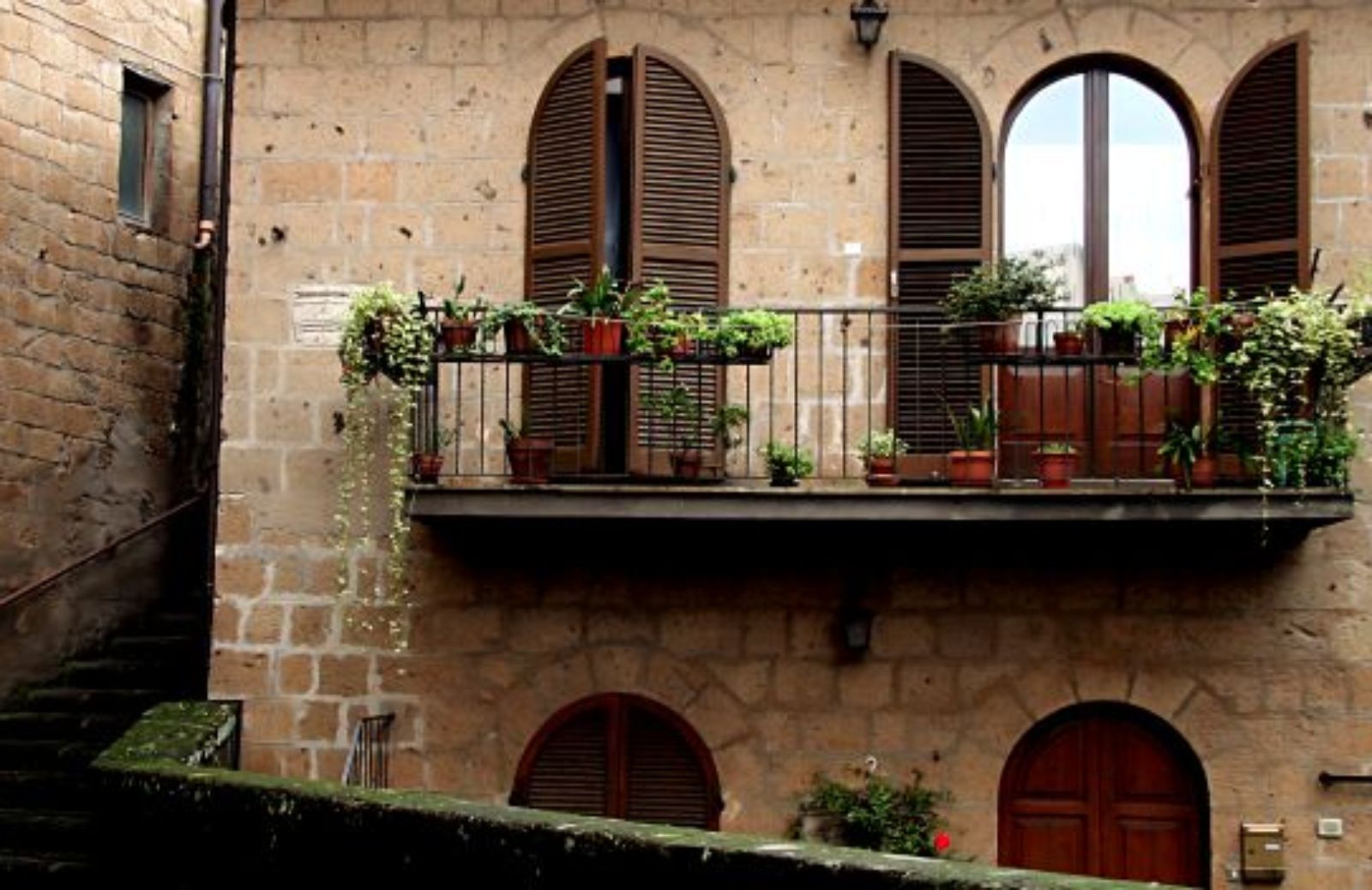 Come rinnovare il balcone in autunno senza sprechi