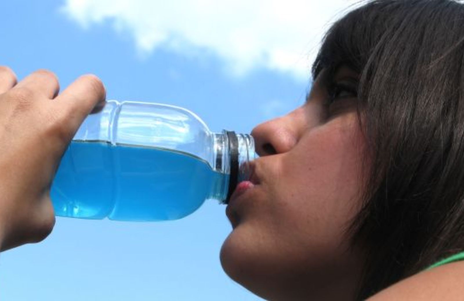 Come rinunciare all'acqua in bottiglia