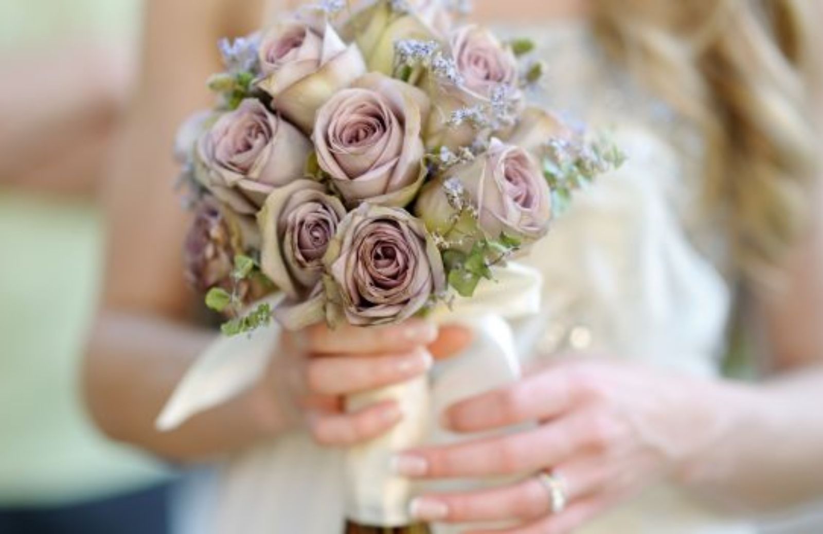 Come scegliere bouquet e addobbi floreali per le tue nozze eco-sostenibili