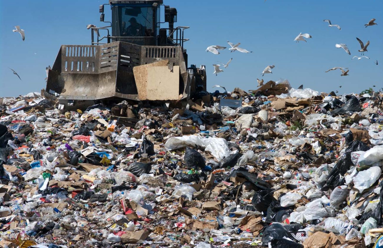 Discariche di rifiuti in Italia piene entro 2 anni 