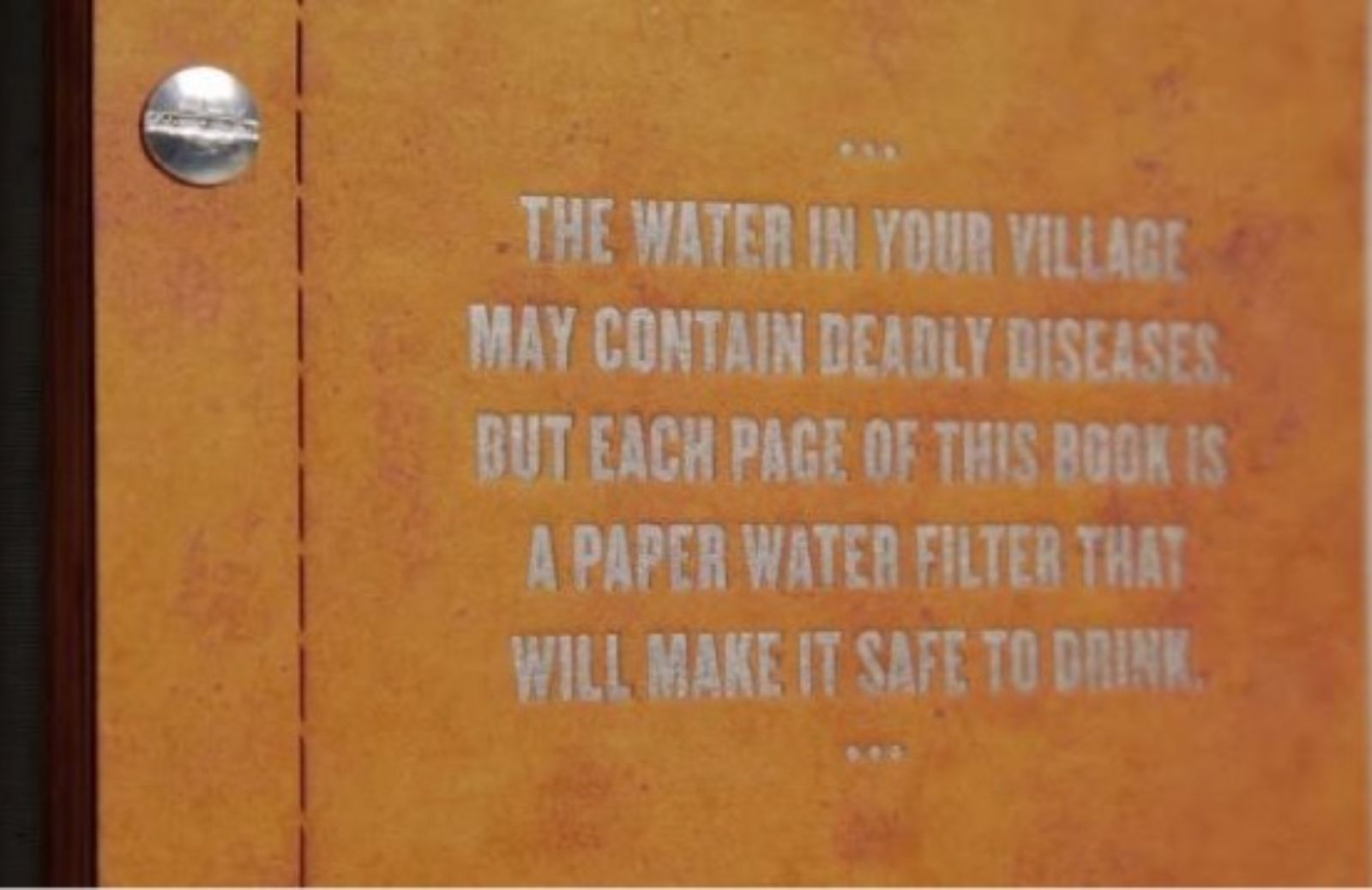 Drinkable book, un libro per rendere potabile l’acqua