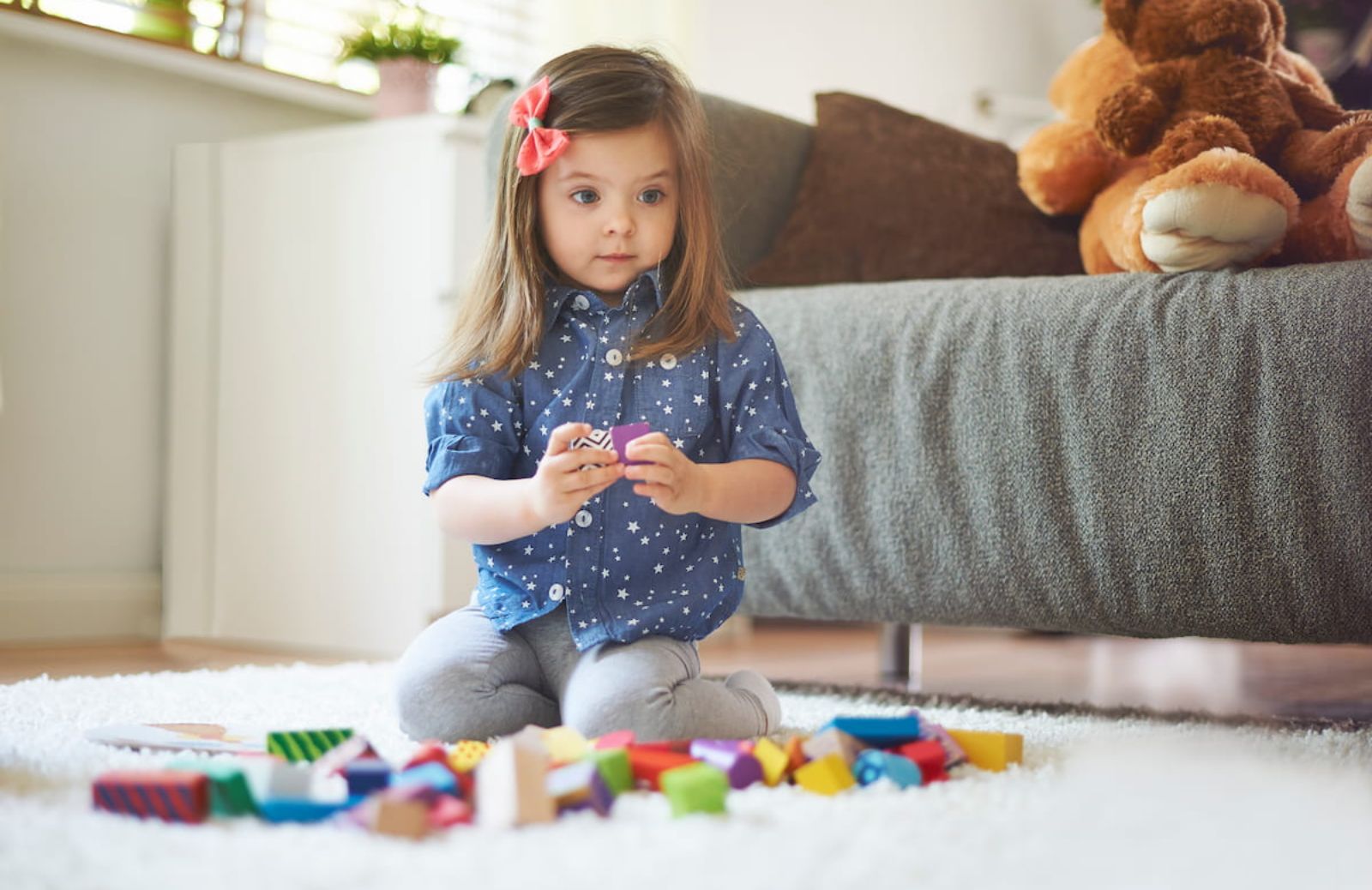 Come insegnare ai bambini a giocare da soli