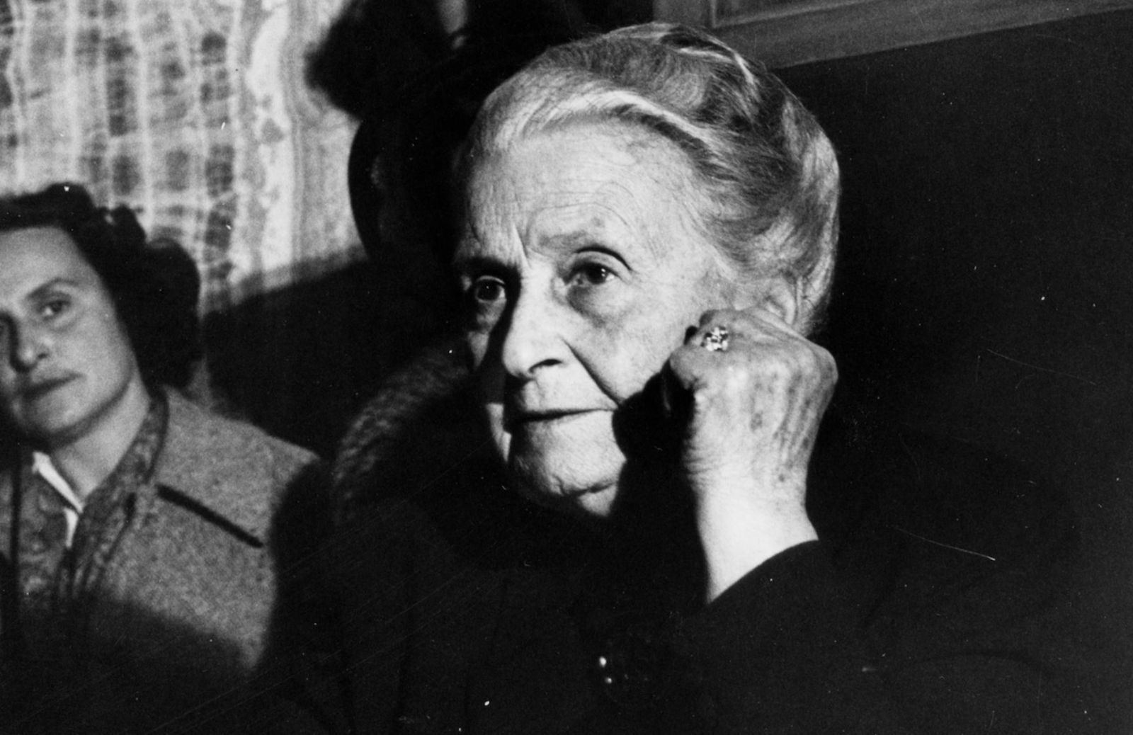 Maria Montessori: biografia della regina delle educatrici