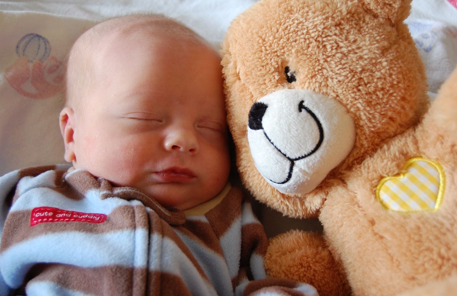 Come curare il singhiozzo del neonato con rimedi naturali