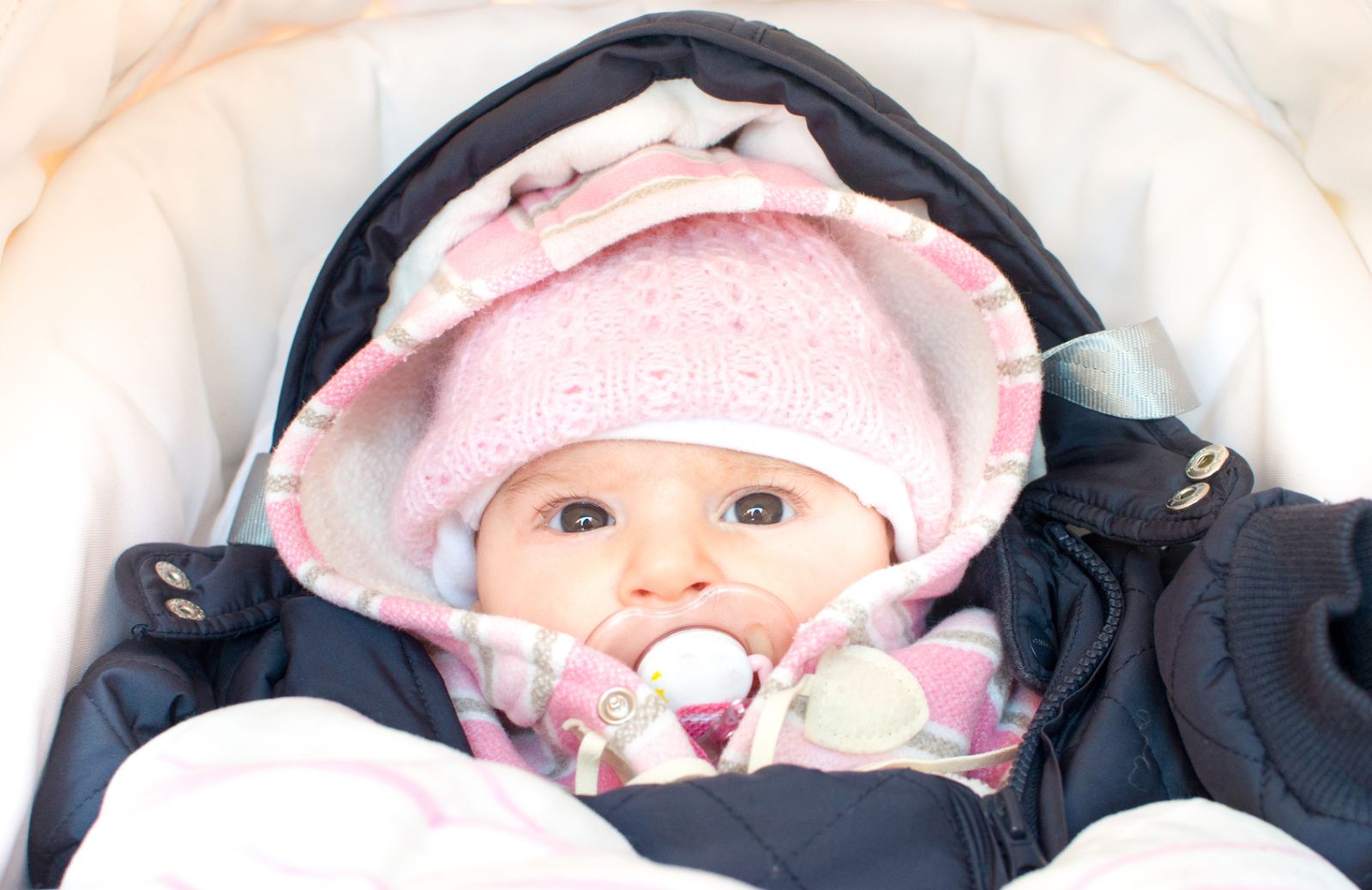 Come vestire i neonati quando fa freddo