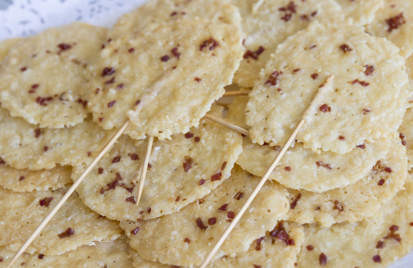 Come preparare i lecca lecca di parmigiano per i bambini