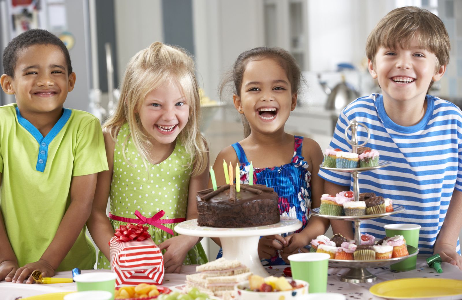 Come preparare la torta al cioccolato per il compleanno dei bambini