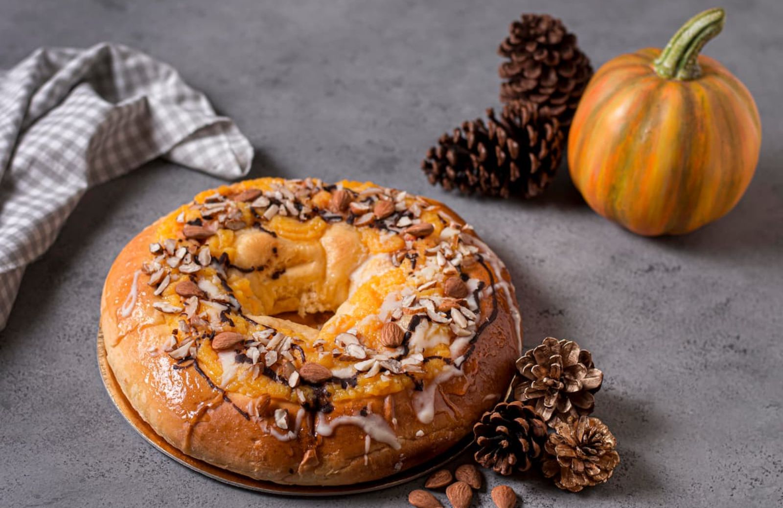 Come preparare una dolce ciambella di zucca per i bambini