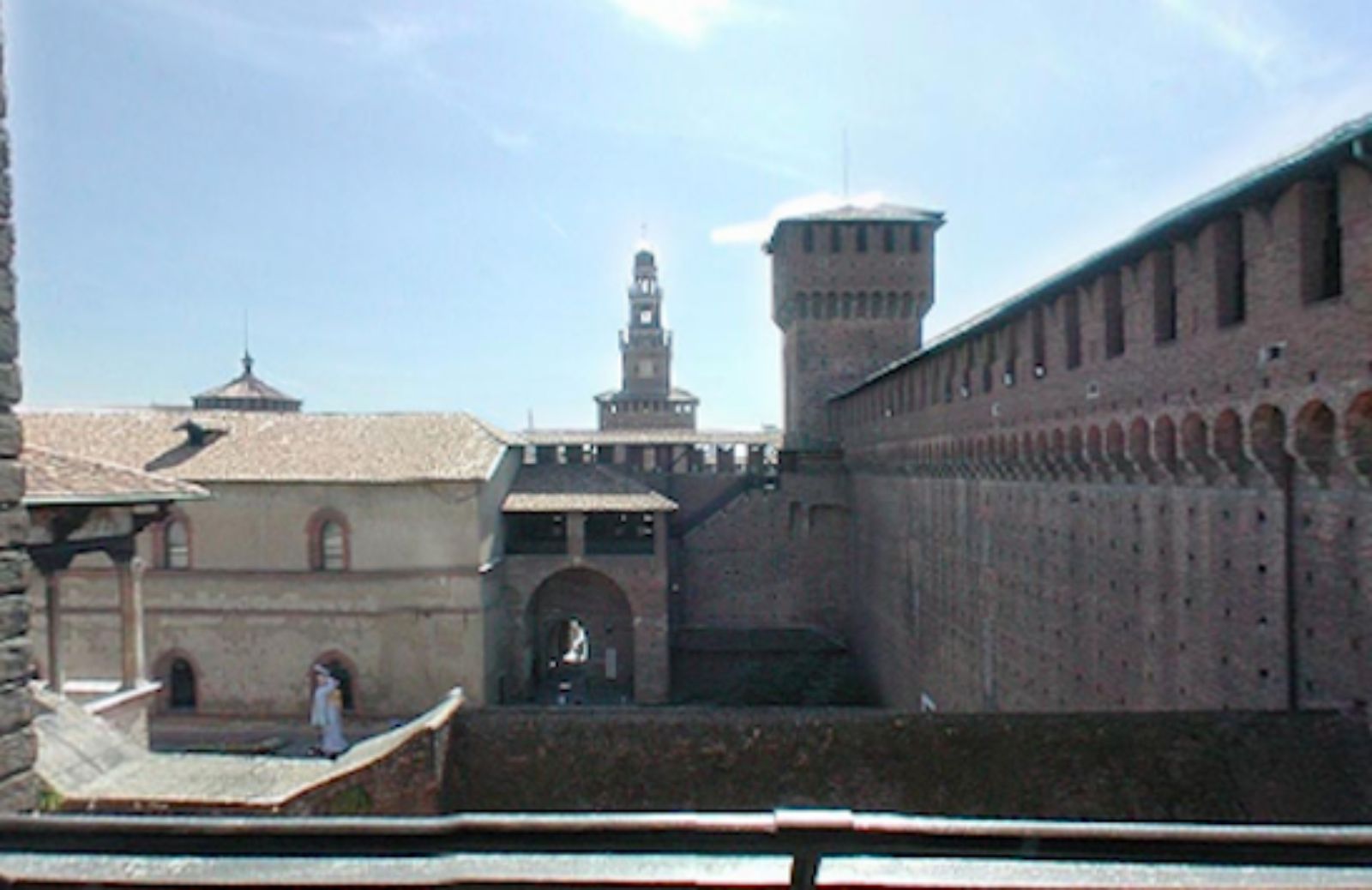 Caccia al fantasma al Castello Sforzesco