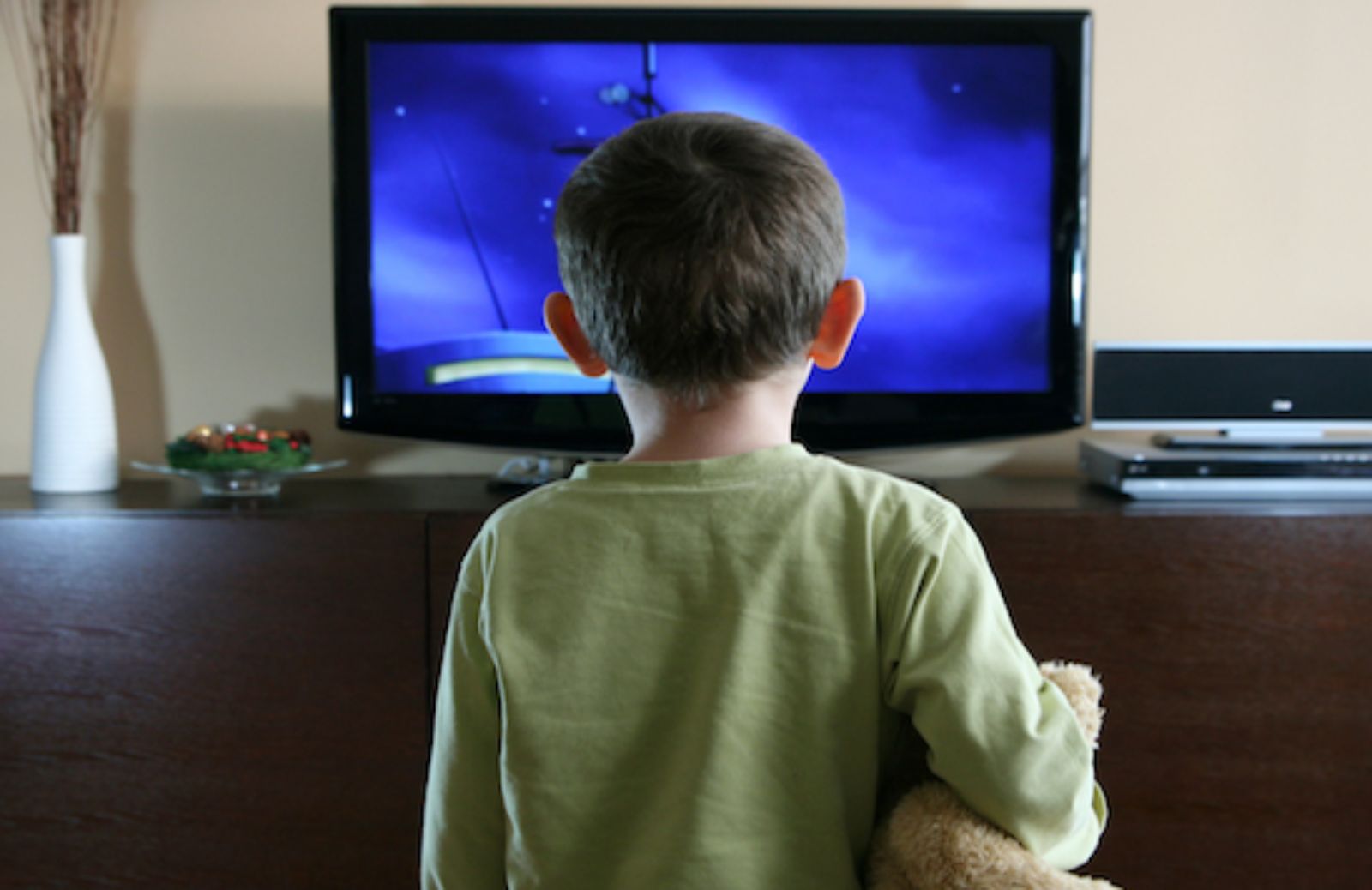 Tv e computer tolgono il sonno ai bambini