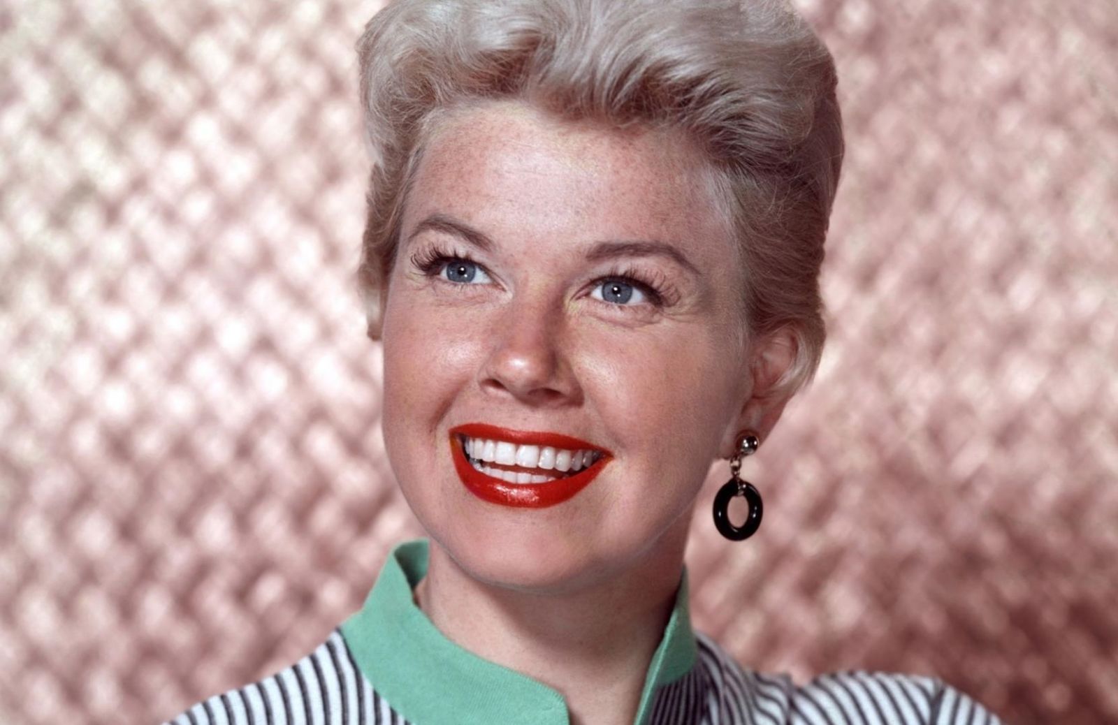 Tutto su Doris Day, la fidanzatina d'America simbolo degli anni '60 di Hollywood 