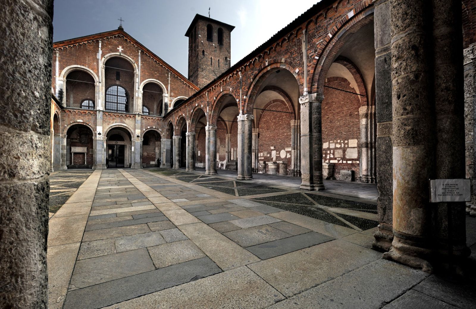Visitare Milano: Basilica di Sant'Ambrogio