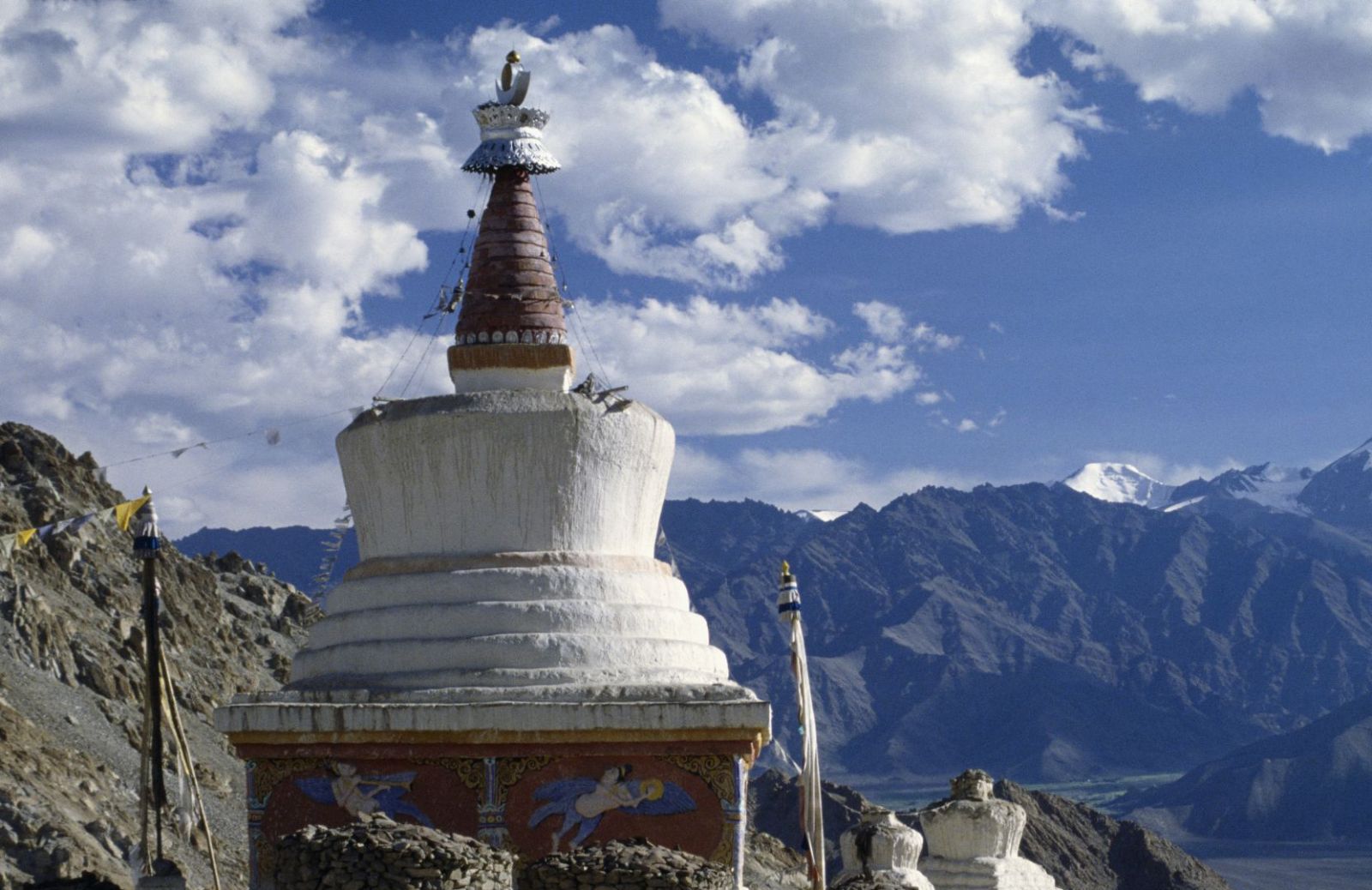 Bhutan da scoprire: montagne, monasteri ma anche spa e relax 