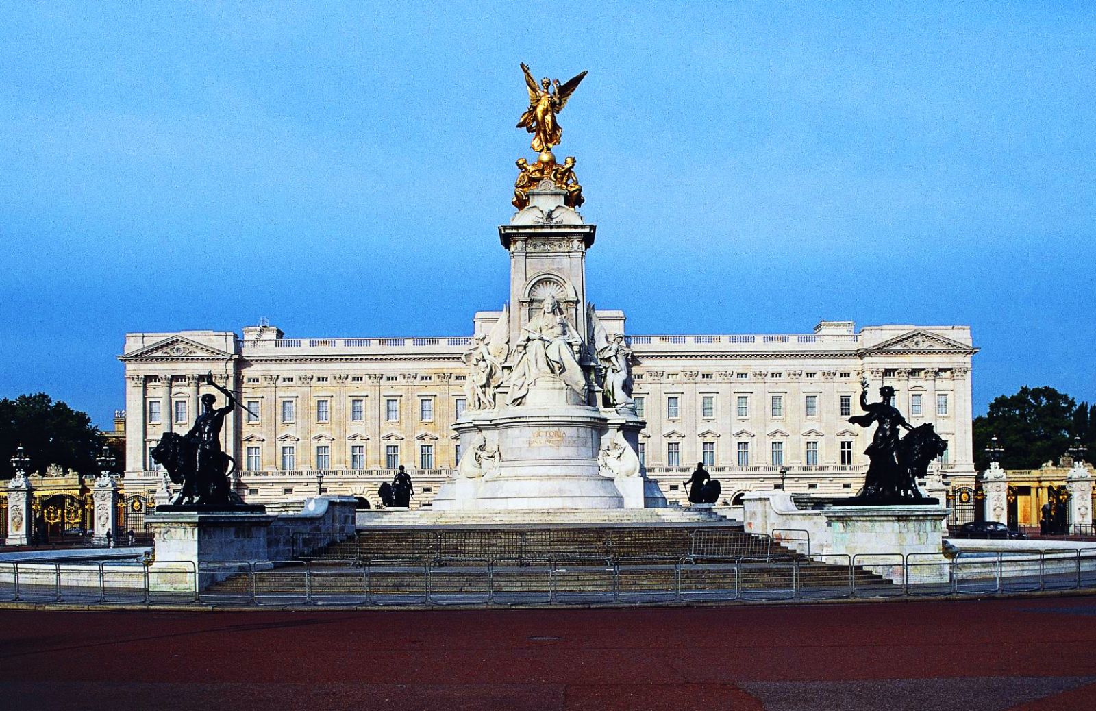 Buckingham Palace vi dà un benvenuto regale