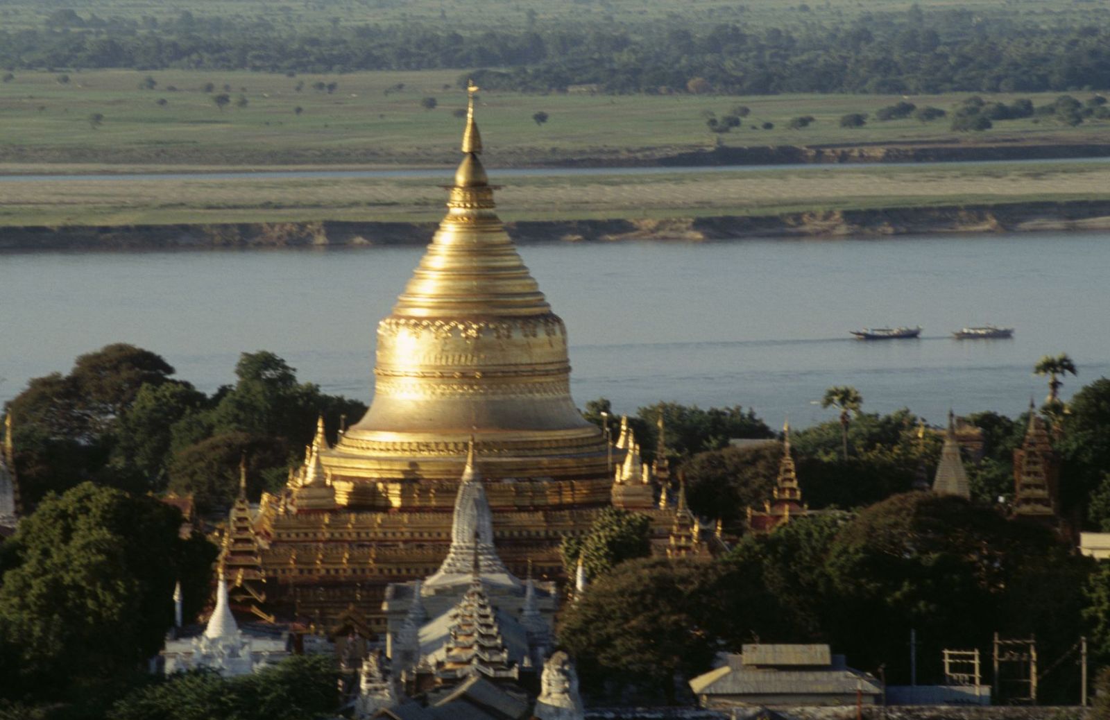 Myanmar da sogno navigando sull’Irrawaddy
