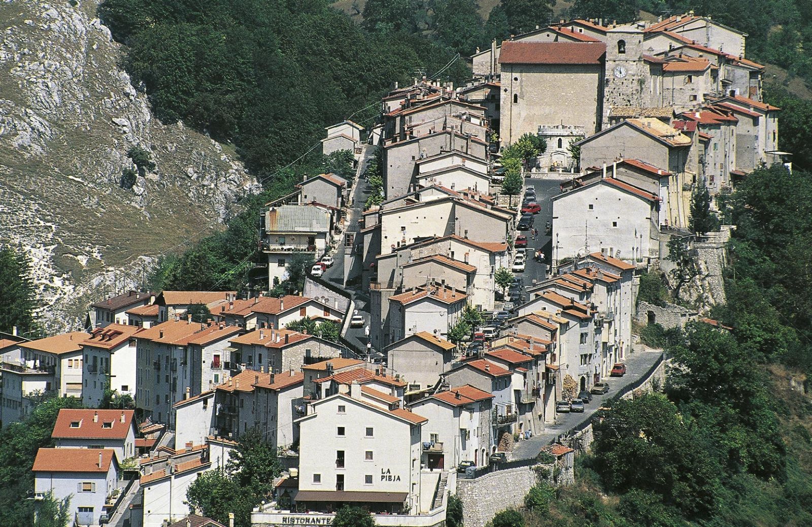 Opi: un borgo tutto abruzzese 