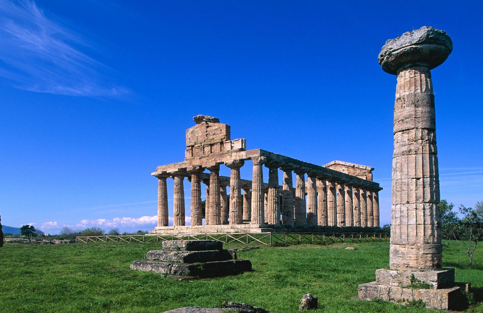 Paestum: un sito archeologico tra i paesaggi del Cilento
