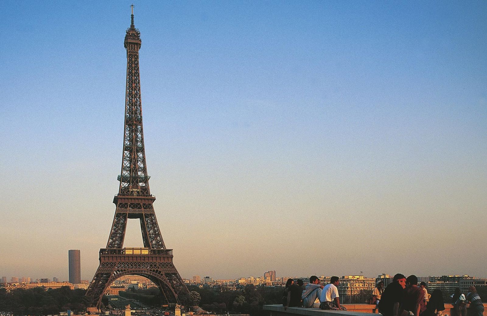 Parigi val bene una partita! Atmosfera elettrica per la finale di EURO 2016