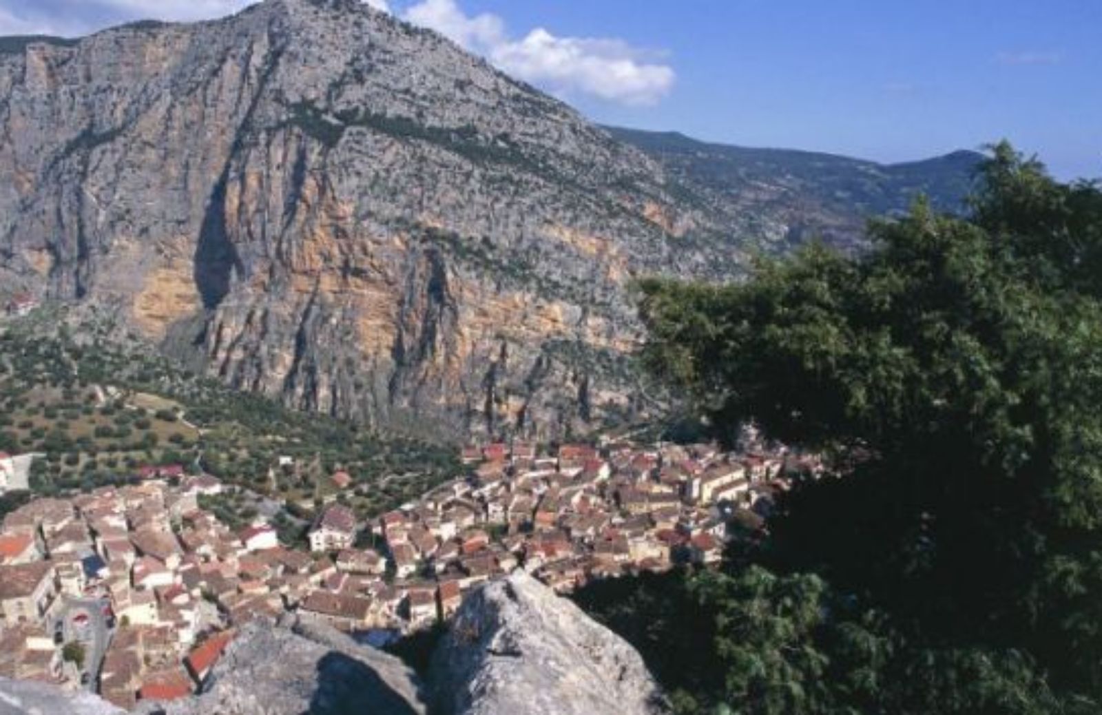 Civita: un posto diverso per storia e cultura