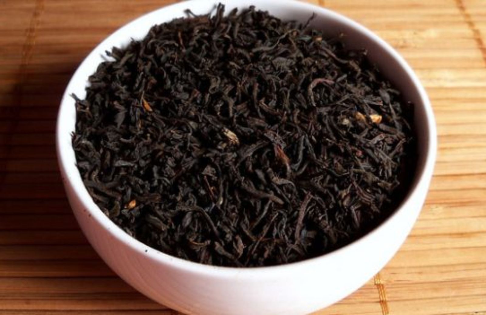 Come curarsi con i benefici del tè nero