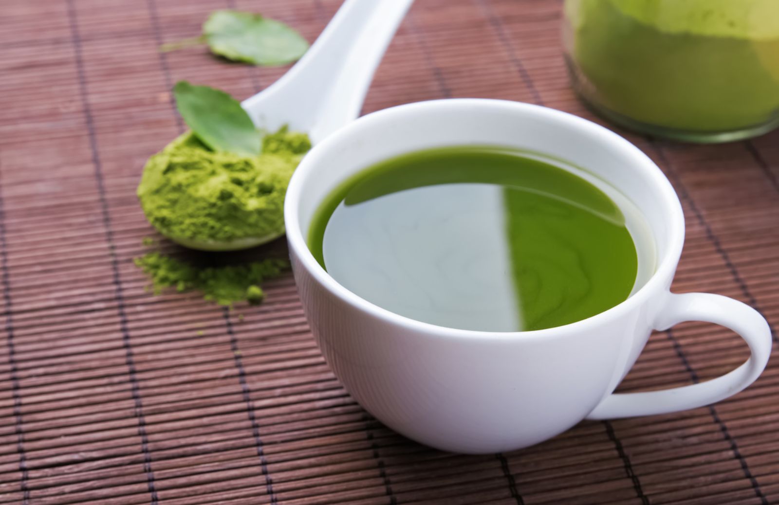 Come proteggere la salute con i benefici del tè verde matcha giapponese