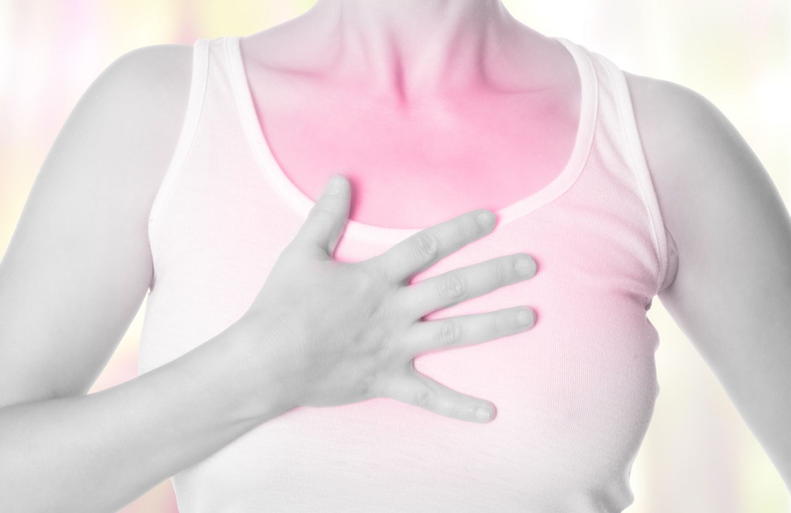 Come riconoscere i sintomi di un infarto nelle donne
