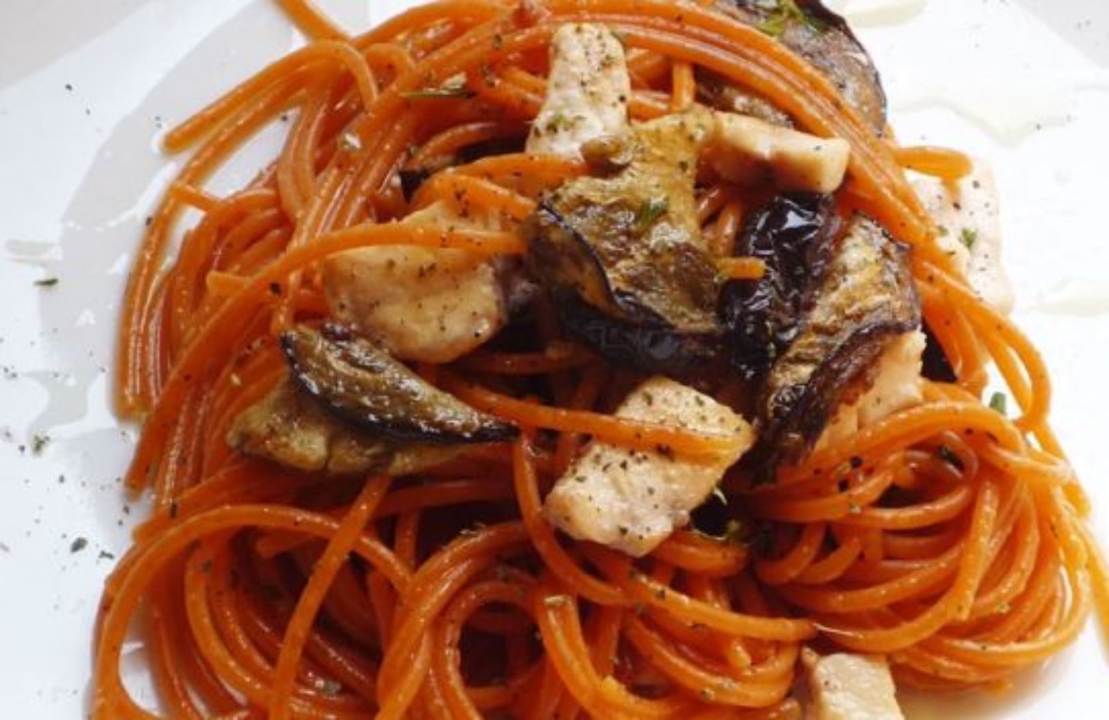 Primi piatti nichel free: spaghetti al pesce spada e melanzane